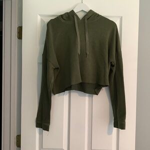 Rue 21 lightweight cropped hoodie size medium